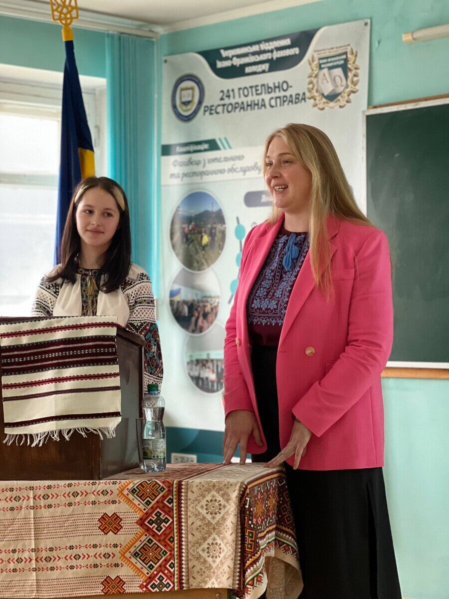 photo_5364032605449296775_w